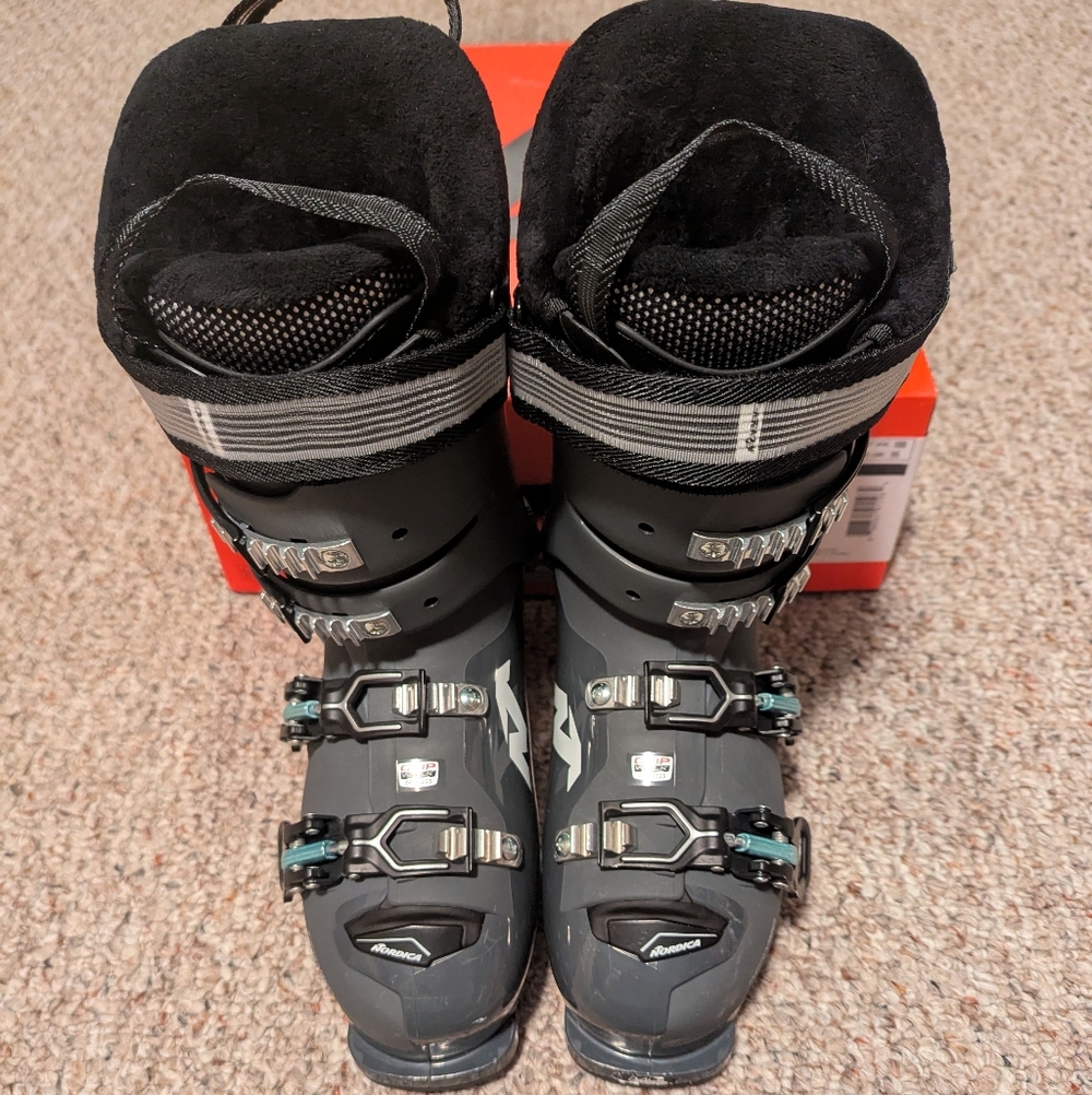 Nordica Speedmachine 95 Women's Ski Boots EUC